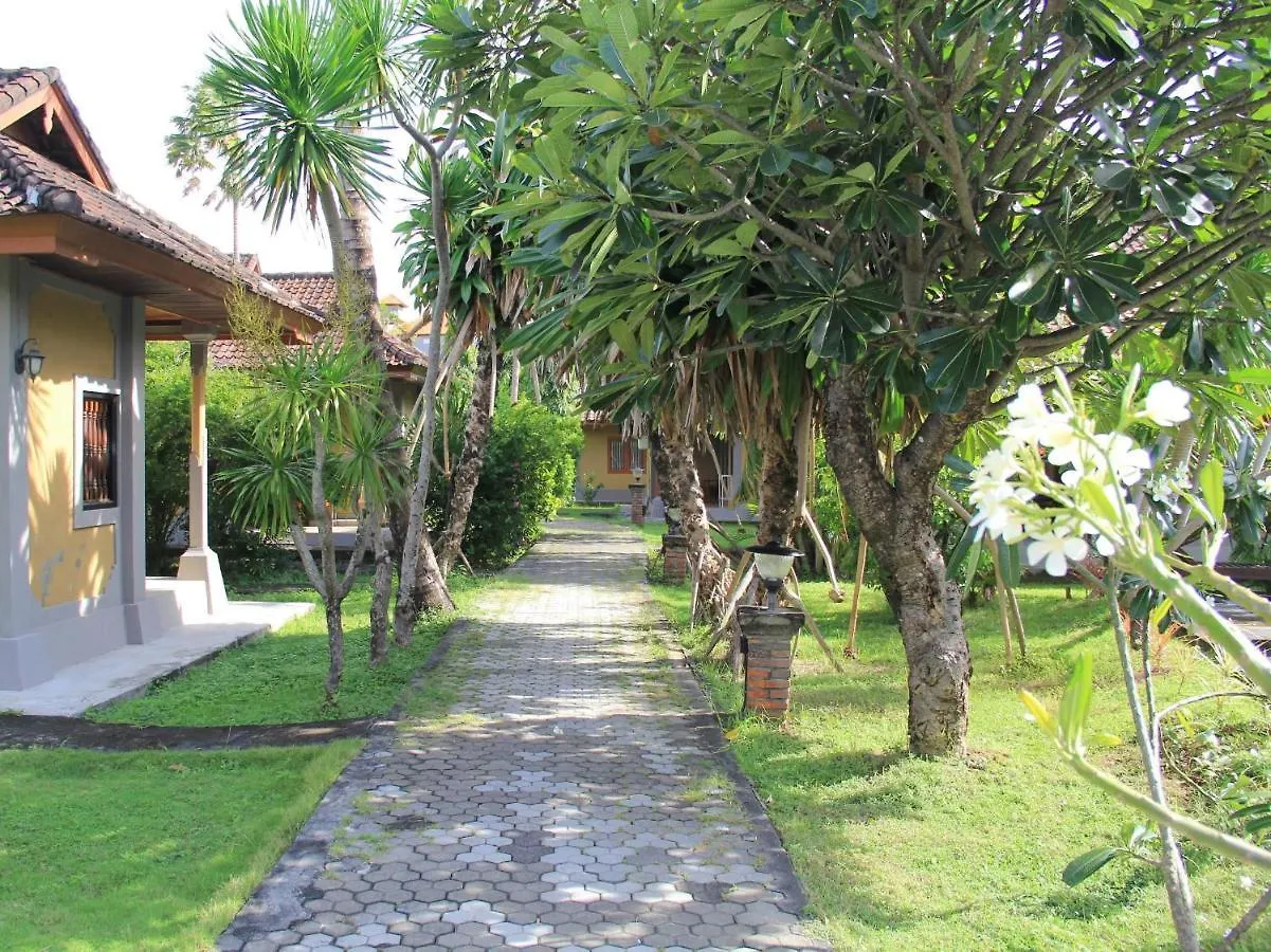 Suji Bungalow Kuta Lombok 2*,  Indonésia