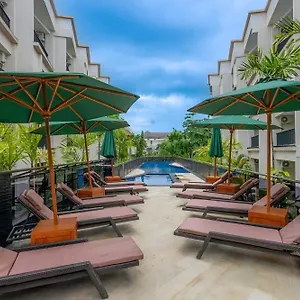 4* Hotel Cross Vibe Paasha Atelier Bali Kuta