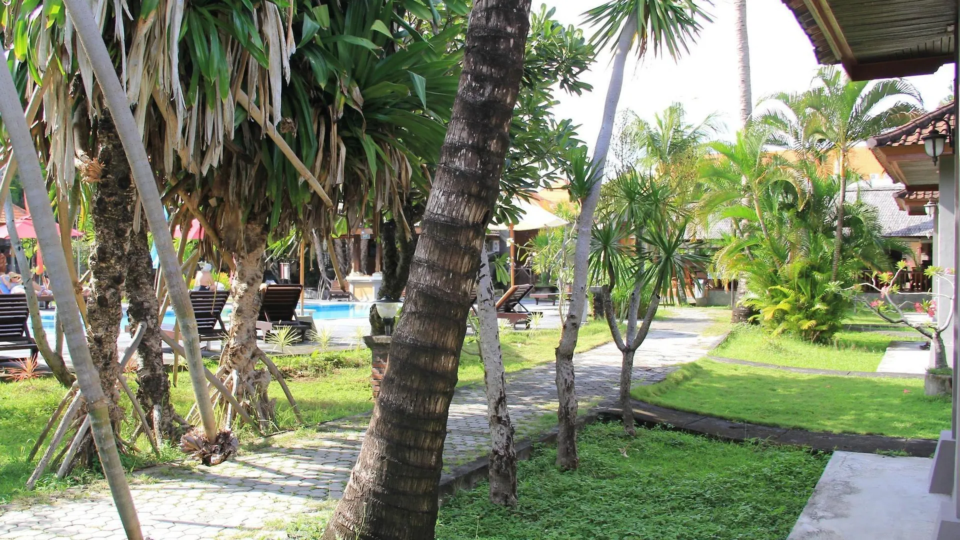 Suji Bungalow Kuta  Kuta (Bali)