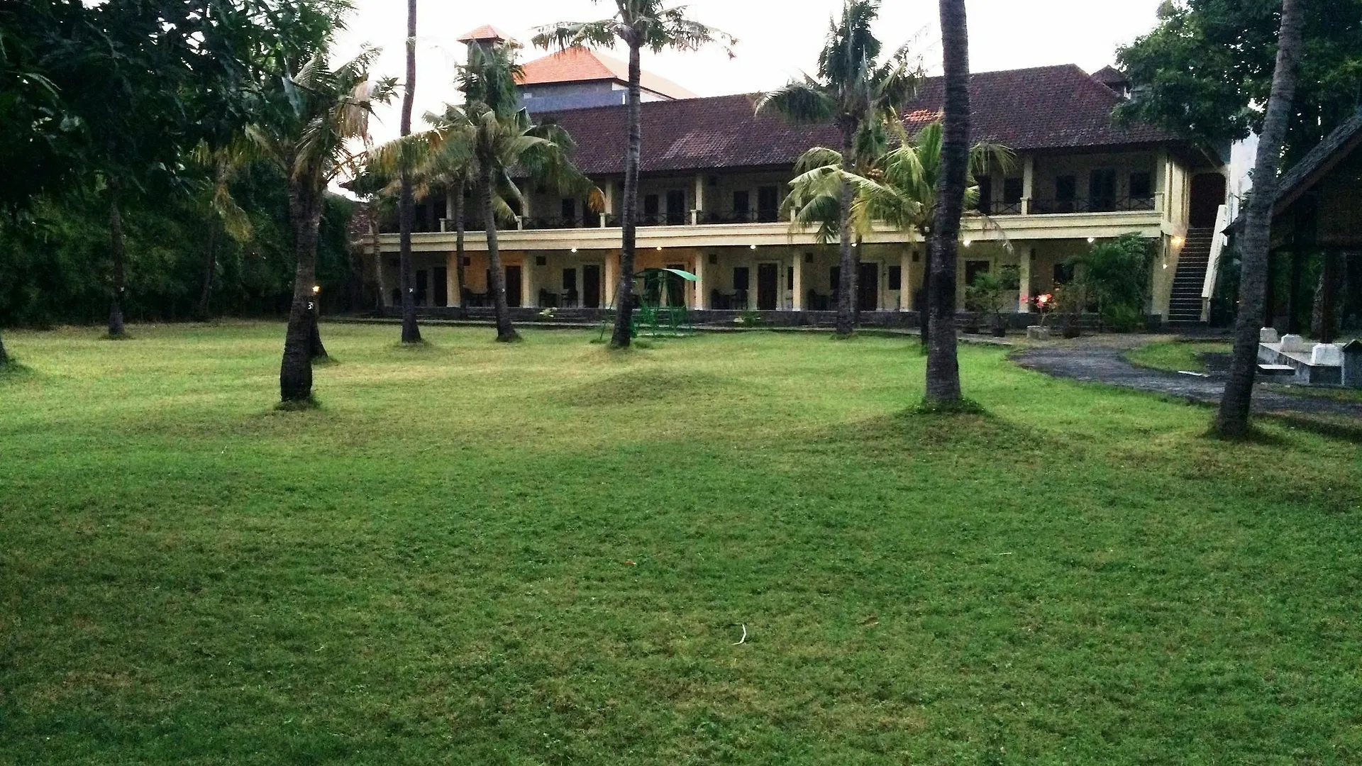 Suji Bungalow Kuta Lombok Maison d'hôtes